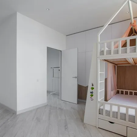 Rainbow Arkadia Apartment