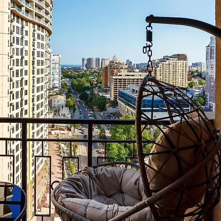 Rainbow Arkadia Apartment