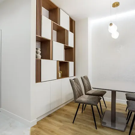Rainbow Arkadia Apartment *